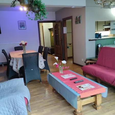 2-slaapkamer Appartement, 90m2, Met Zeezicht, Prive Parking In Optie Apartament
