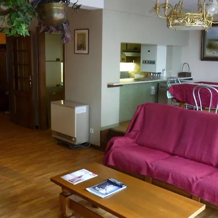 Apartment 2-slaapkamer Appartement, 90m2, Met Zeezicht, Prive Parking In Optie *