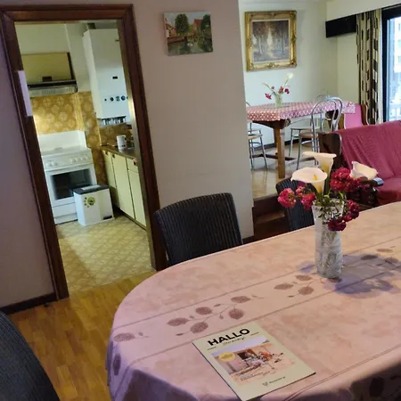 2-slaapkamer Appartement, 90m2, Met Zeezicht, Prive Parking In Optie Apartament Blankenberge